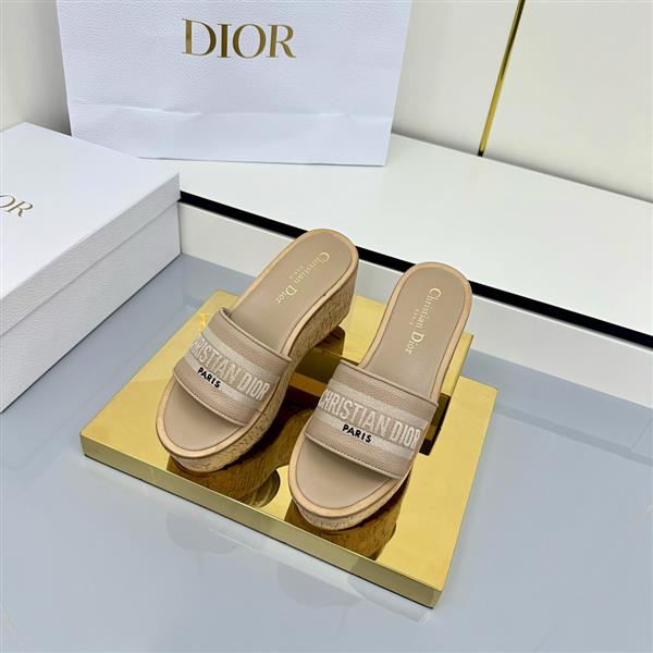 20251128184322488 270